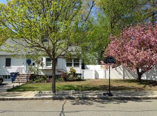 20 Burrwood Rd, West Roxbury, MA 02132