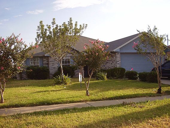 1st image of 5003 Glennwood Dr