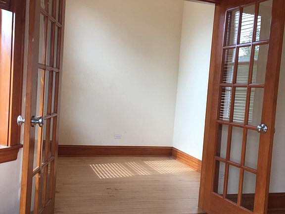 4th image of 2309 N Oakley Ave APT 2