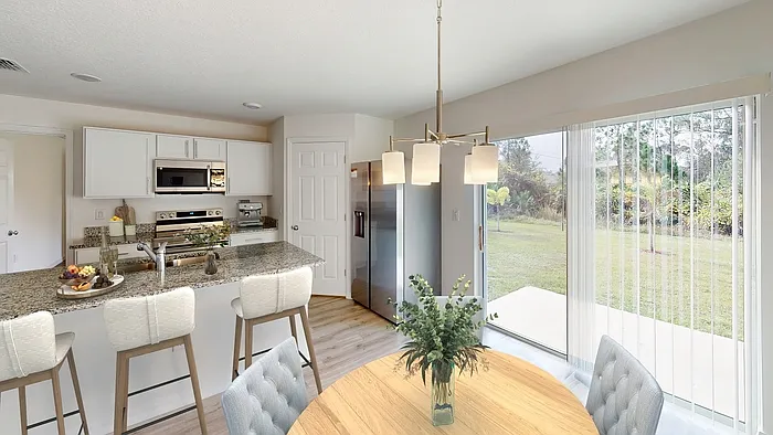 3 bed, 2.0 bath, 1243 sqft, $1,895 — Photo 3