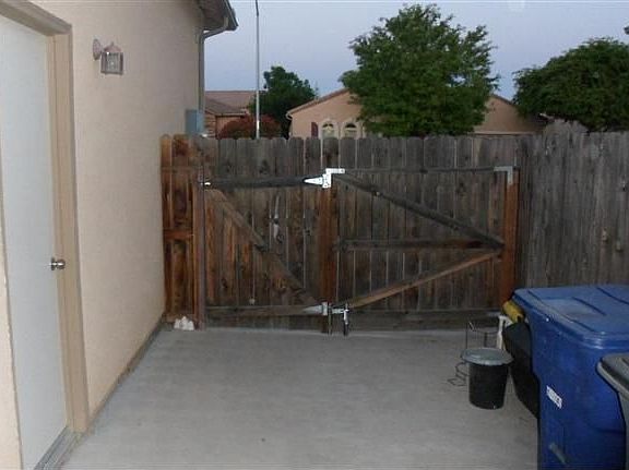 4th image of 2166 S Ezie Ave