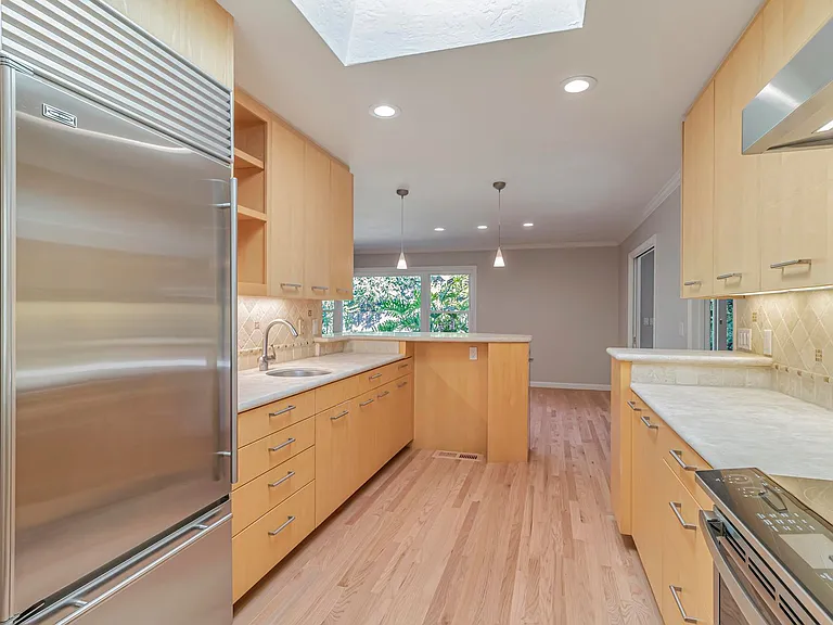 2141 Deodara Dr — Photo 4