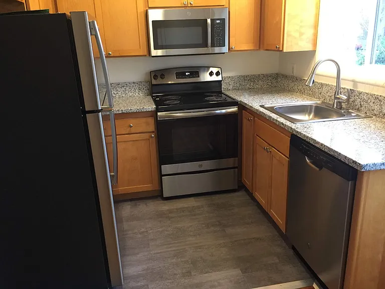 5509 NE 29th Ave — Photo 11