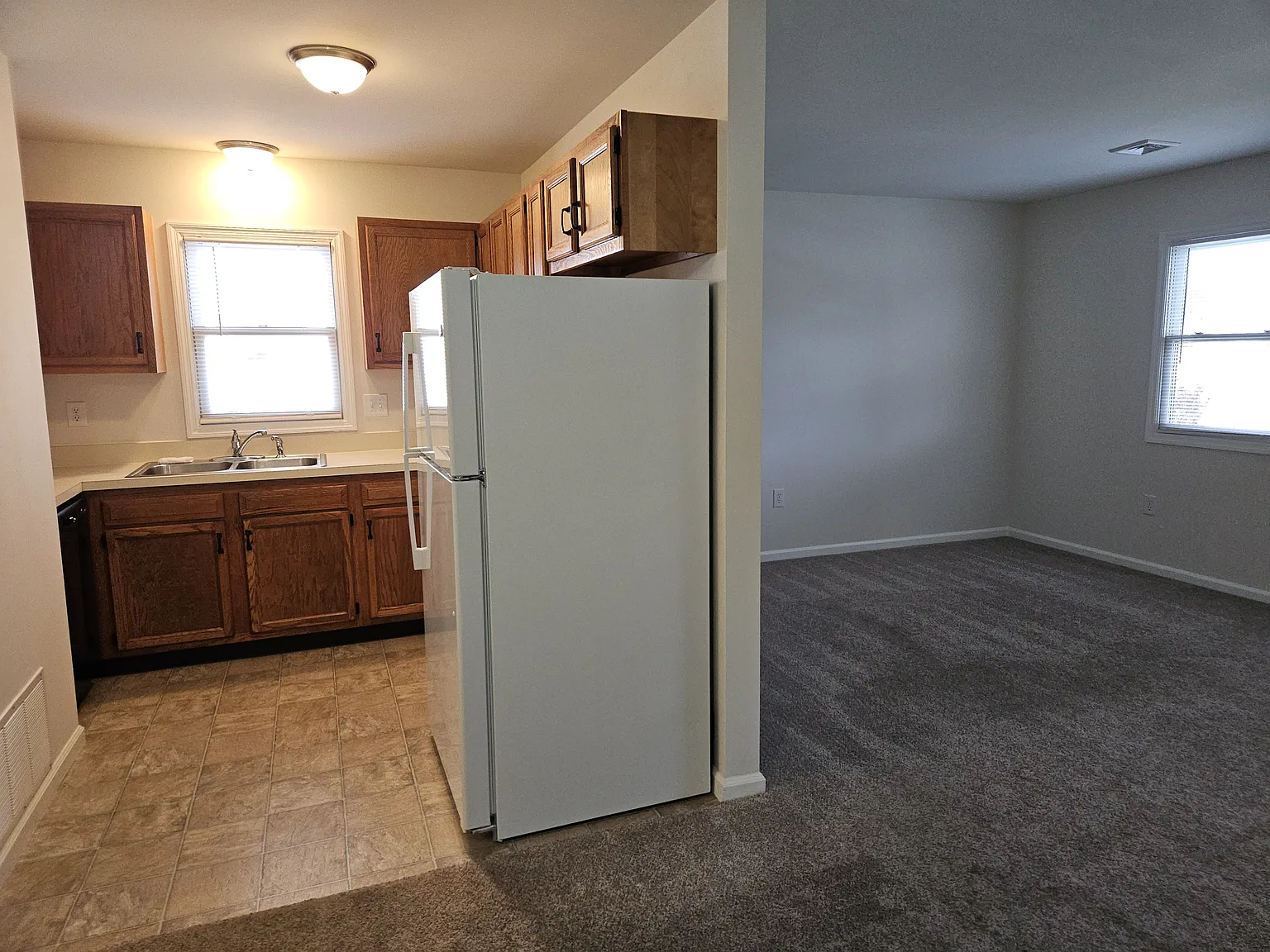2 bed, $1,200 — Photo 3