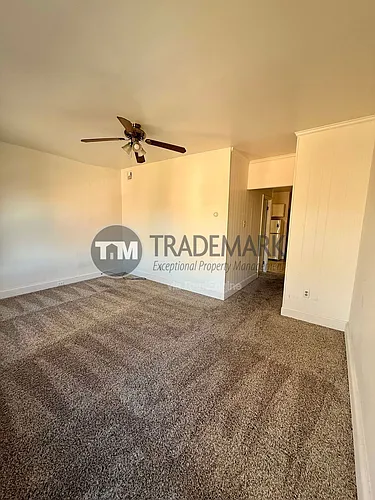 154 E Walnut St #6 Photo 1