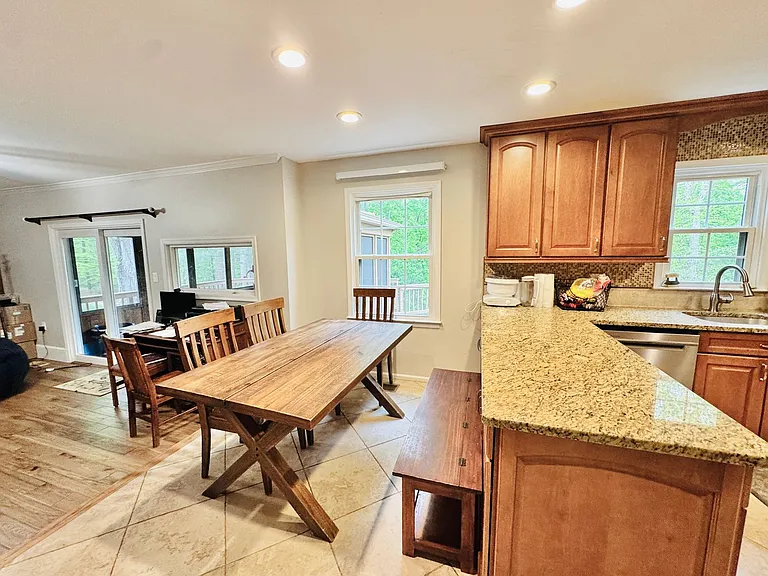 12525 Hedges Run Dr — Photo 15