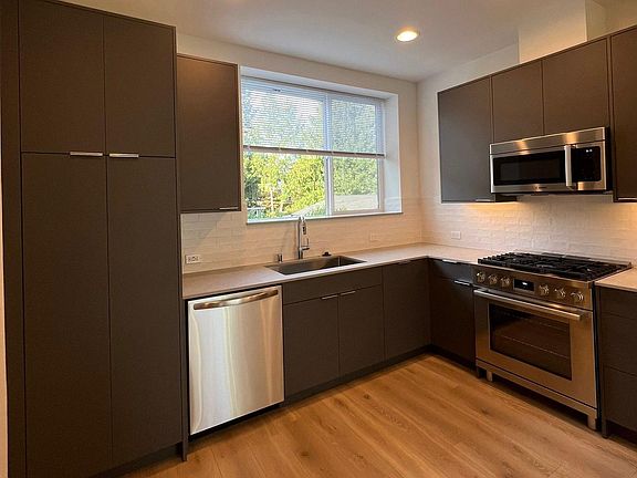 4th image of 1424 NW 92nd St