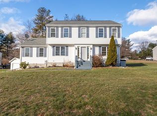 30 Heritage Rd, Sutton, MA 01569