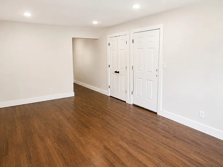 7 Borden — Photo 20
