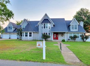 721 S Fryar Dr, Sallisaw, OK 74955