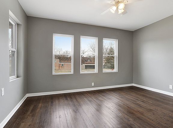 2nd image of 11417 S Hermosa Ave
