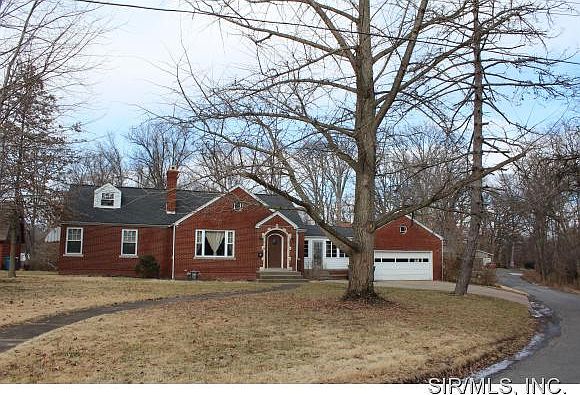 1st image of 651 Roosevelt Dr