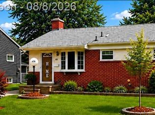 475 Valencia Dr, Pontiac, MI 48342