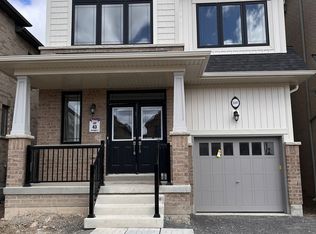 2107 Hallandale St, Oshawa, ON L1L 0T4