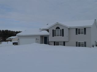 2276 Crystal View Dr, Mosinee, WI 54455