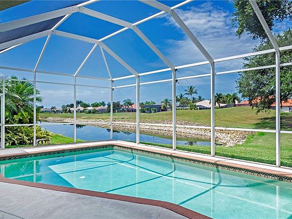 3rd image of 28420 Sombrero Dr