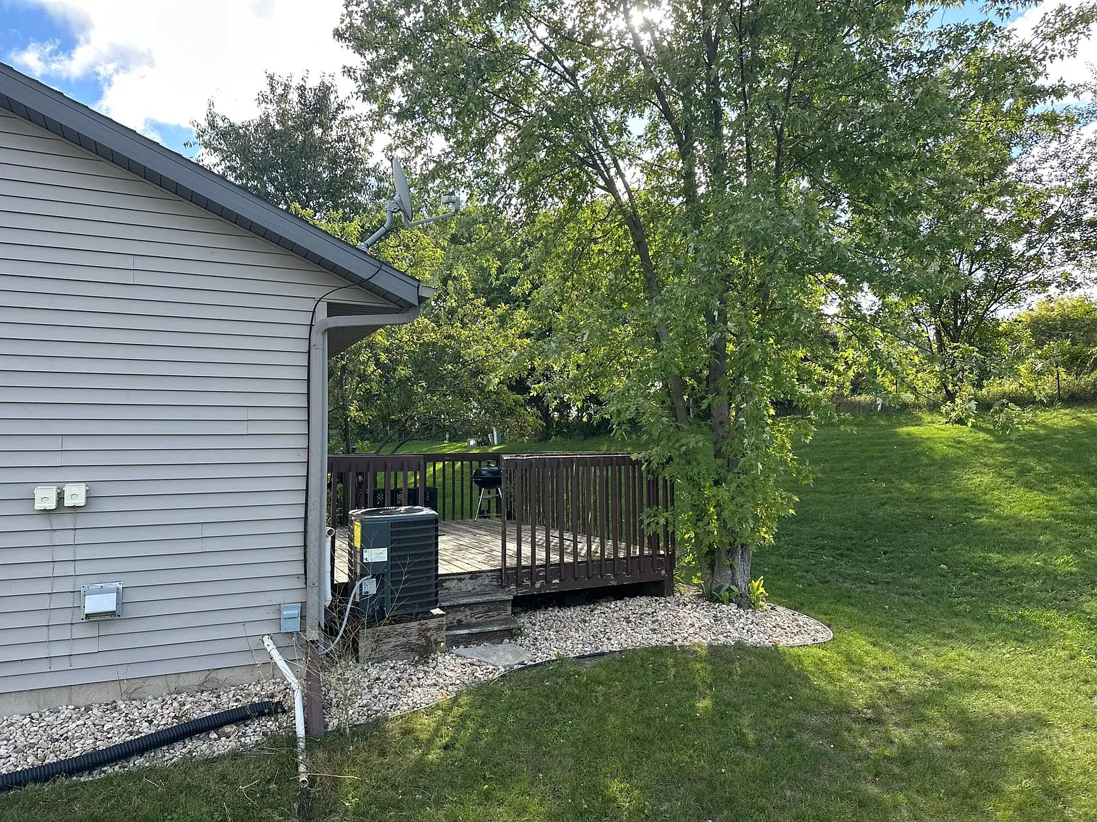 2 bed, 1710 sqft, $2,300 — Photo 3