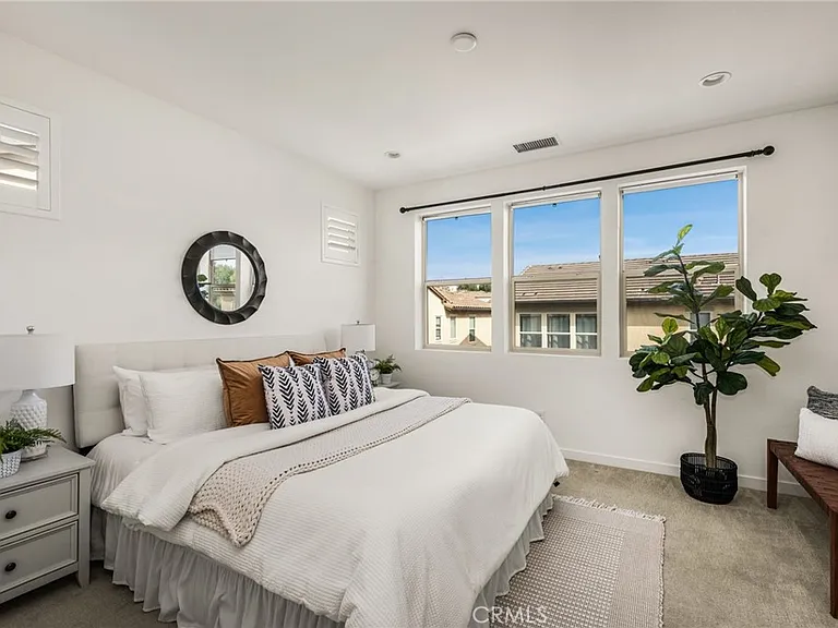 16 Cooper — Photo 21