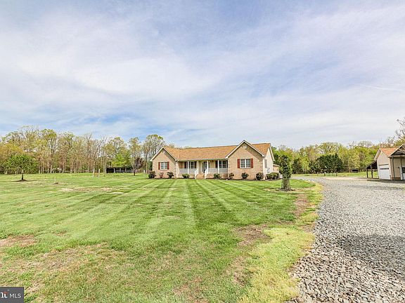 3rd image of 14671 Deepwood Ln
