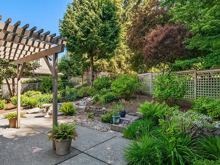 Bromley Pl NW — Photo 10
