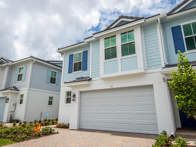 171 SE Birch Ter — Photo 24