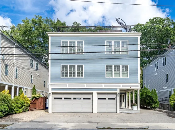 845 Lagrange St Unit 3, West Roxbury, MA 02132