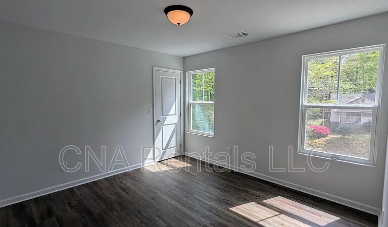 2367 Summit Ave — Photo 15