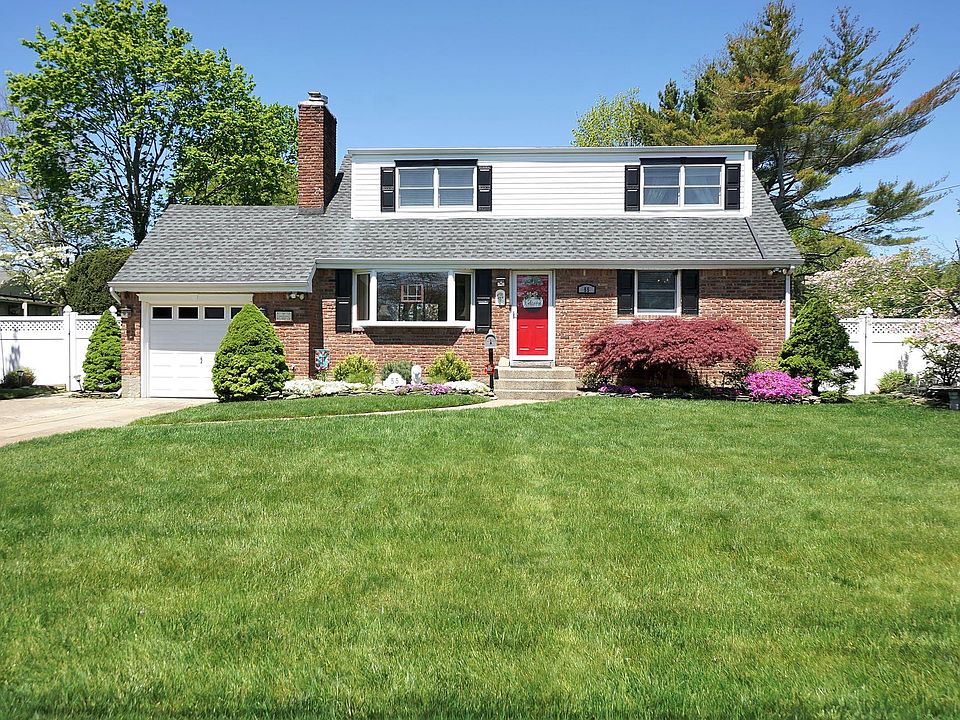 1st image of 55 Alinda Ave
