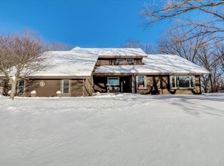 508 Thomas Rd, Wales, WI 53183