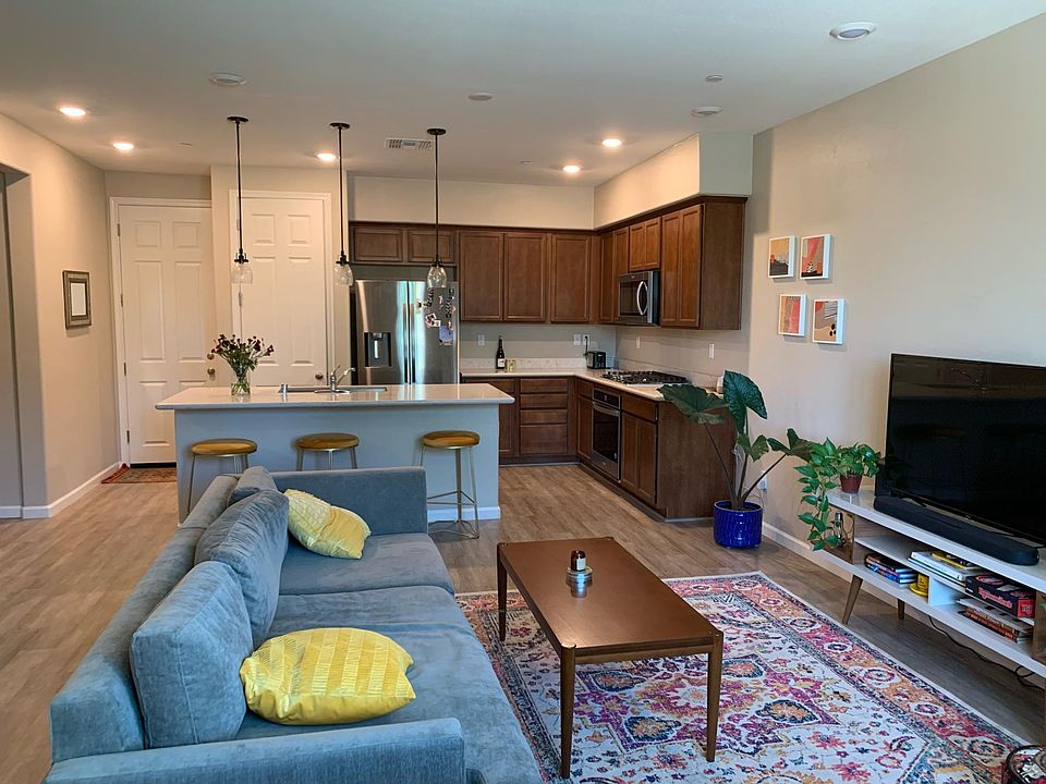 1st image of 12 Lesina Way