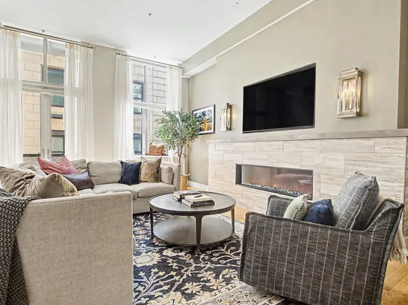 15 W Fourth Street, Cincinnati, OH 45202