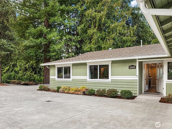 4th image of 19602 SE 29th Street