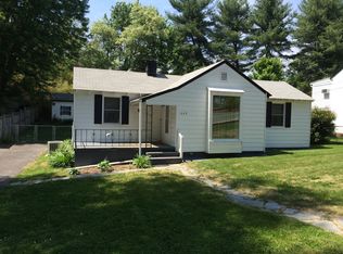 1009 Birdwood Rd, Charlottesville, VA 22903