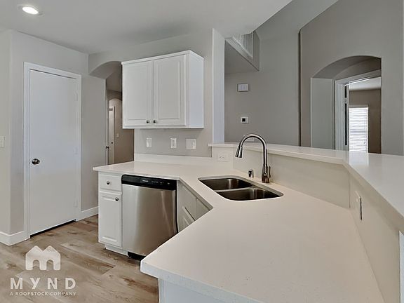 4th image of 4958 Glowing Garnet St