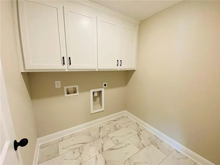 6960 Diana Cir — Photo 38