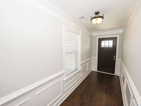 3rd image of 2304 Snowshill Ln