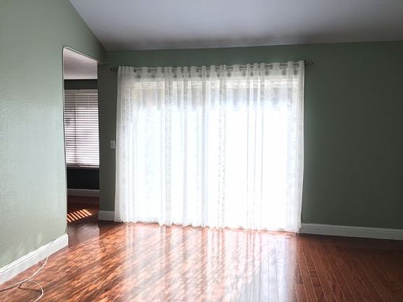 3rd image of 8072 N Augusta St