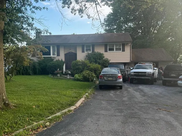 100 Maugers Mill Rd, Pottstown, PA 19464