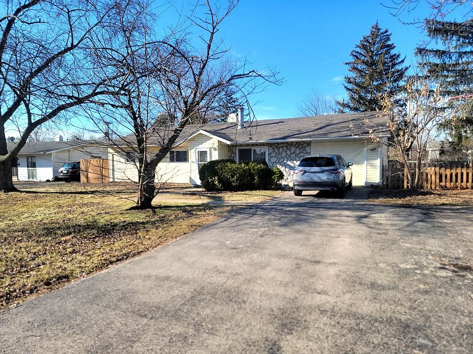 1st image of 524 Hazelwood Ln