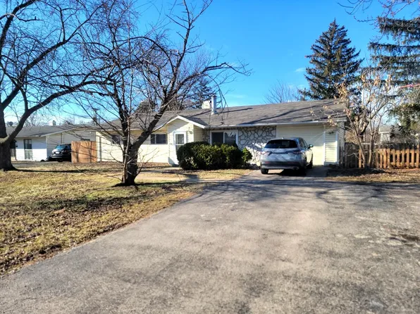 524 Hazelwood Ln, Glenview, IL 60025