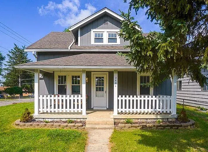 3 bed, 1512 sqft, $1,800 — Photo 1