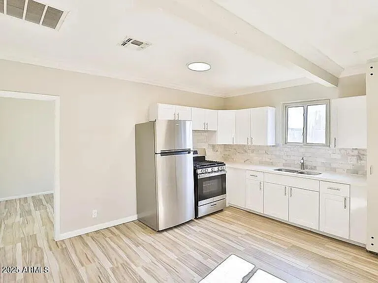 1 bed, 1.5 bath, 1656 sqft, $900 — Photo 4