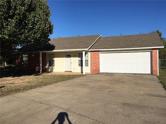 2nd image of 290 Christy Ln