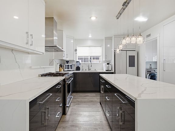 4th image of 6653 Franrivers Ave