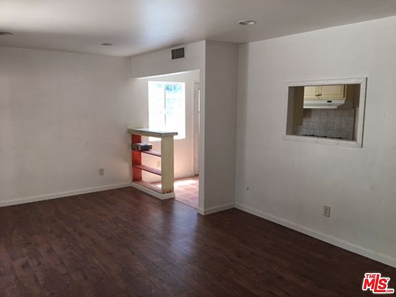 3rd image of 22824 Cohasset St