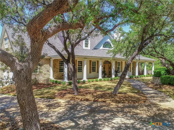 914 Moonlight Dr, Canyon Lake, TX 78133