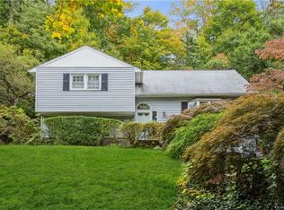 10 Burnsdale Ave, Valhalla, NY 10595