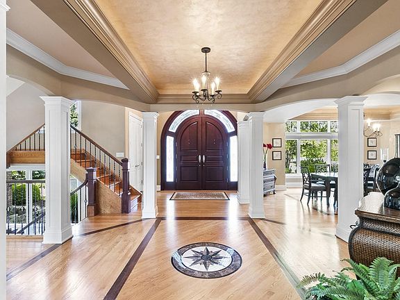4th image of 129 Forest Edge Dr