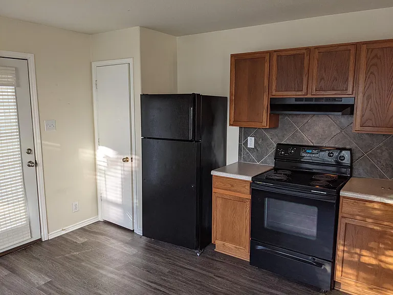 213 Valero Dr — Photo 22