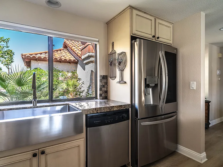 110 Trento Cir — Photo 17